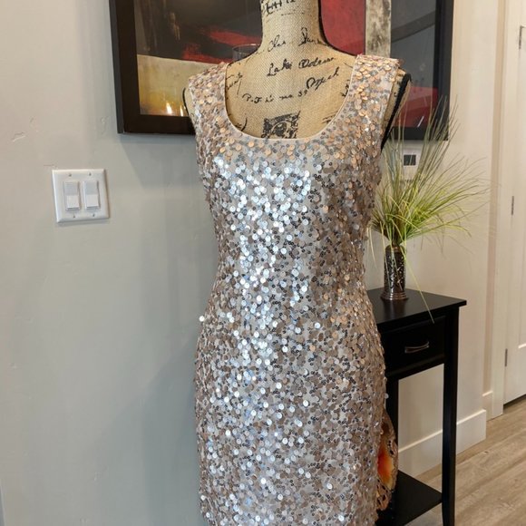 Guess Dresses & Skirts - GUESS WOMEN'S SEQUINS EVENING DRESS FULLY LINED IN BEIGE SIZE 4